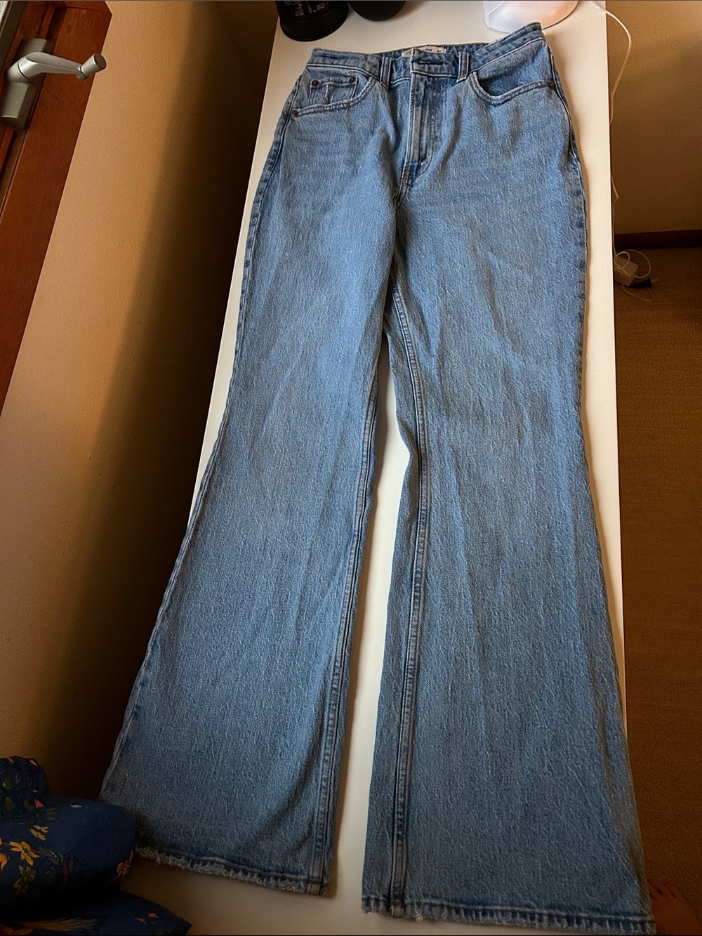 Abercrombie & Fitch Curve Love The Vintage Flare High Rise Jean size 27